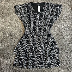 White House Black Market Fractured Black Kimono Dress